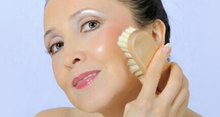 Dry Brushing: Make Your Skin Glow